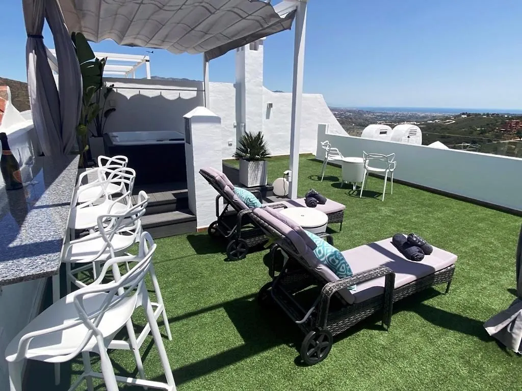 Penthouse Mit Privatem Jacuzzi In Marbella - La Mairena Apartment Ojen Spain