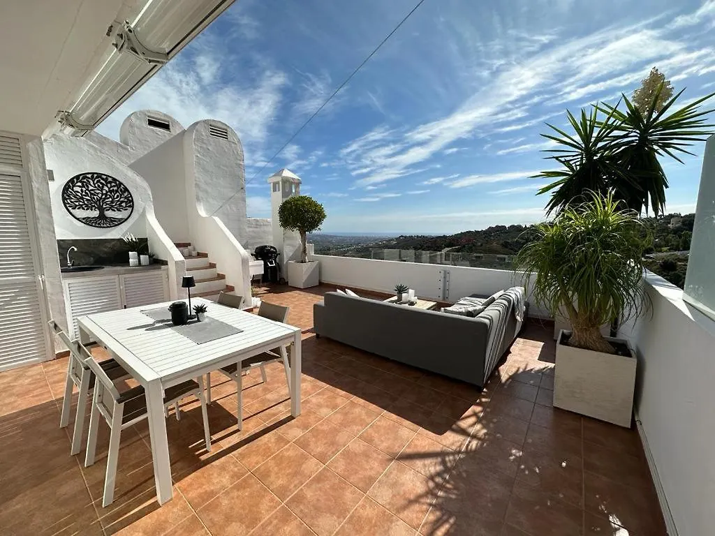Penthouse Mit Privatem Jacuzzi In Marbella - La Mairena Apartment Ojen